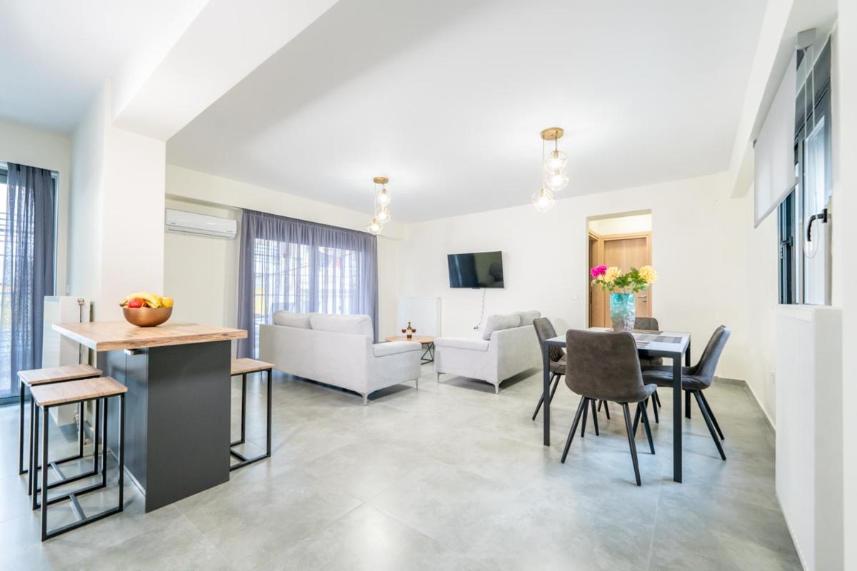 Iaira Athens
